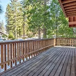 Hutchings Cabin & Apt.